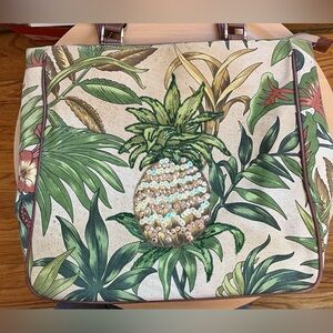 Exquisite vintage sequined pineapple tote/handbag.